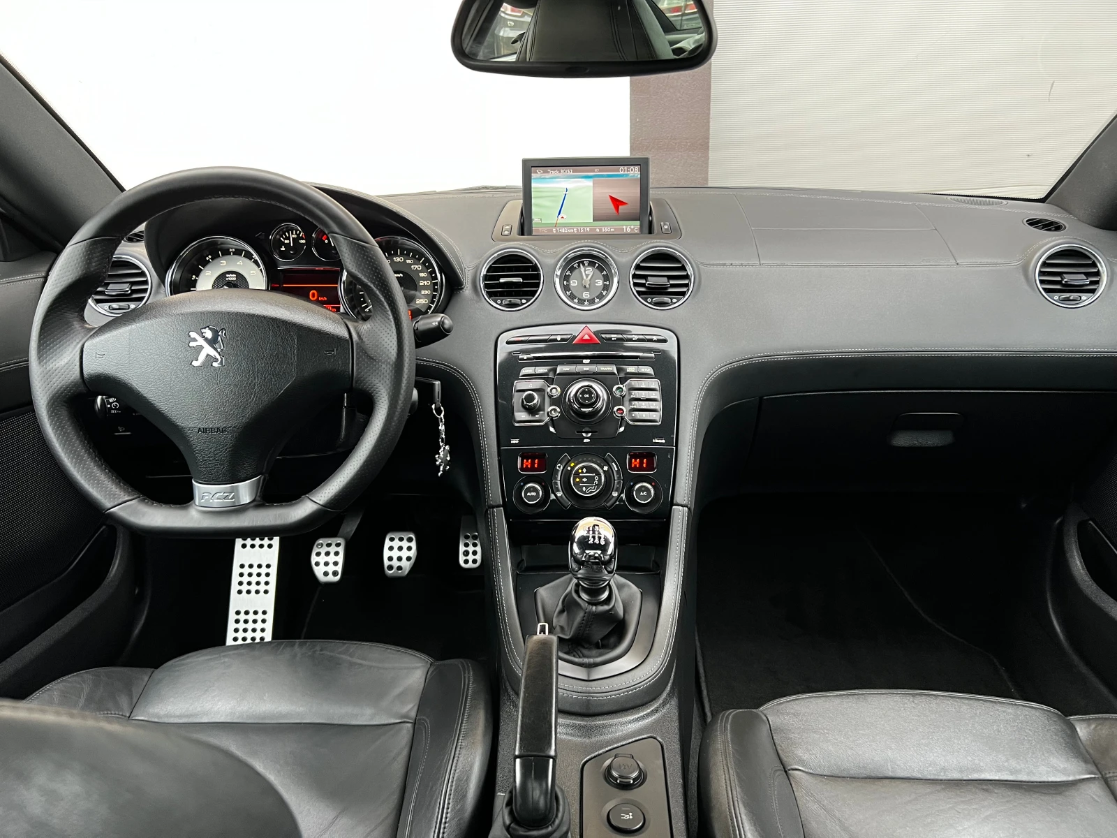 Peugeot RCZ 1.6 i TURBO 200 КС. NAVI КОЖА ПАМЕТ 6СК EURO5B  - изображение 10