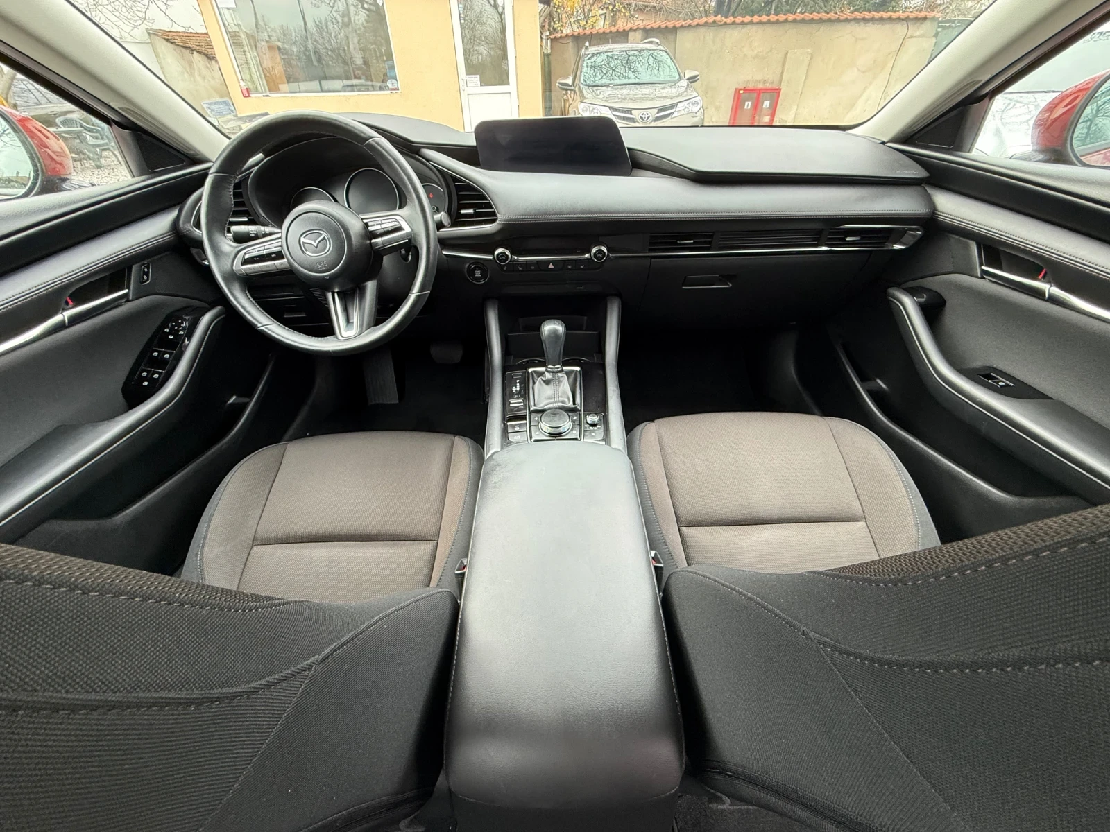 Mazda 3 2.0i SkyActiv-G Maild Hybrid | Mobile.bg � ����������� 11