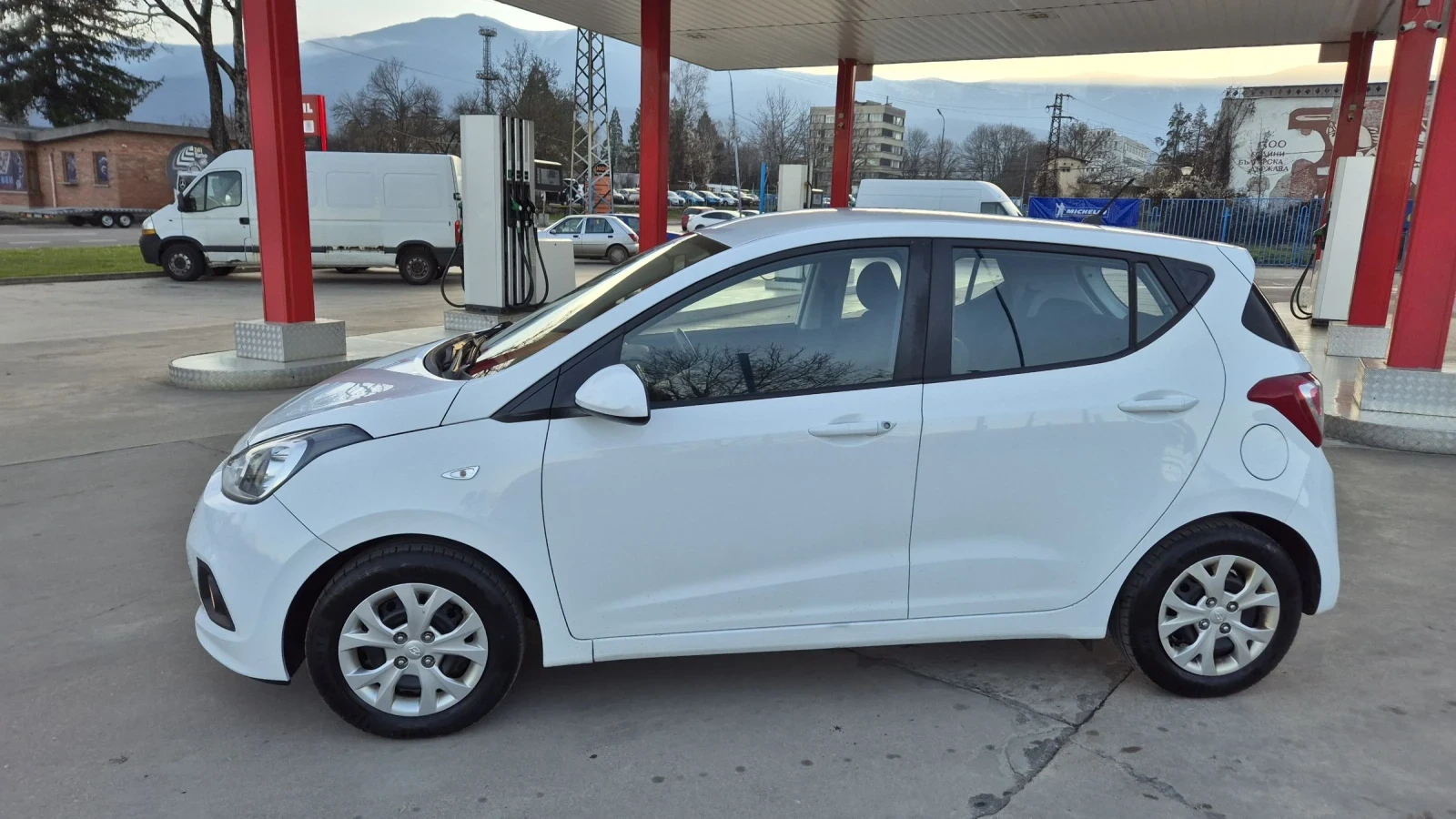 Hyundai I10 1.0i ЕВРО6В* ПЕРФЕКТНА*  - изображение 9