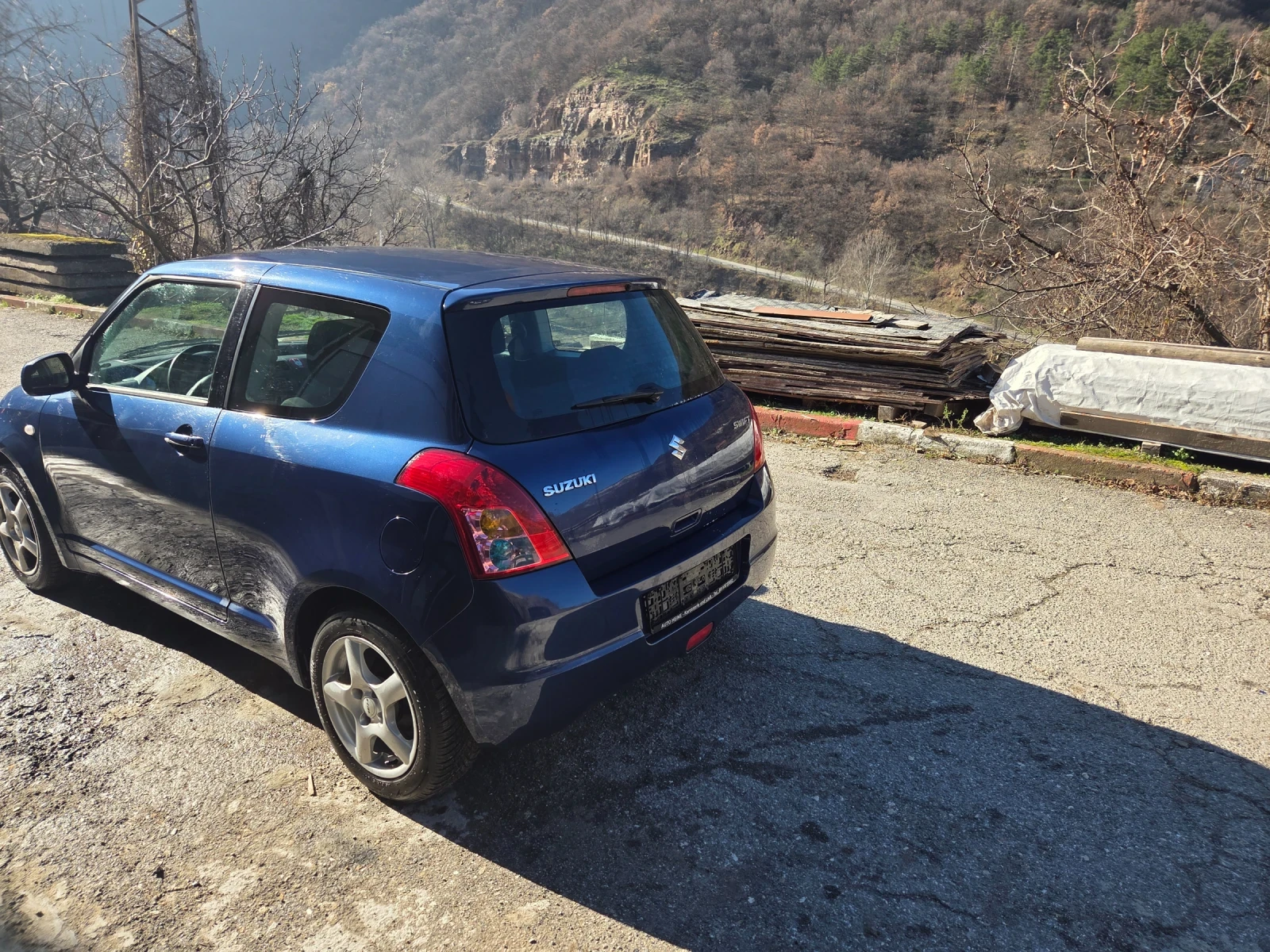 Suzuki Swift  - изображение 5