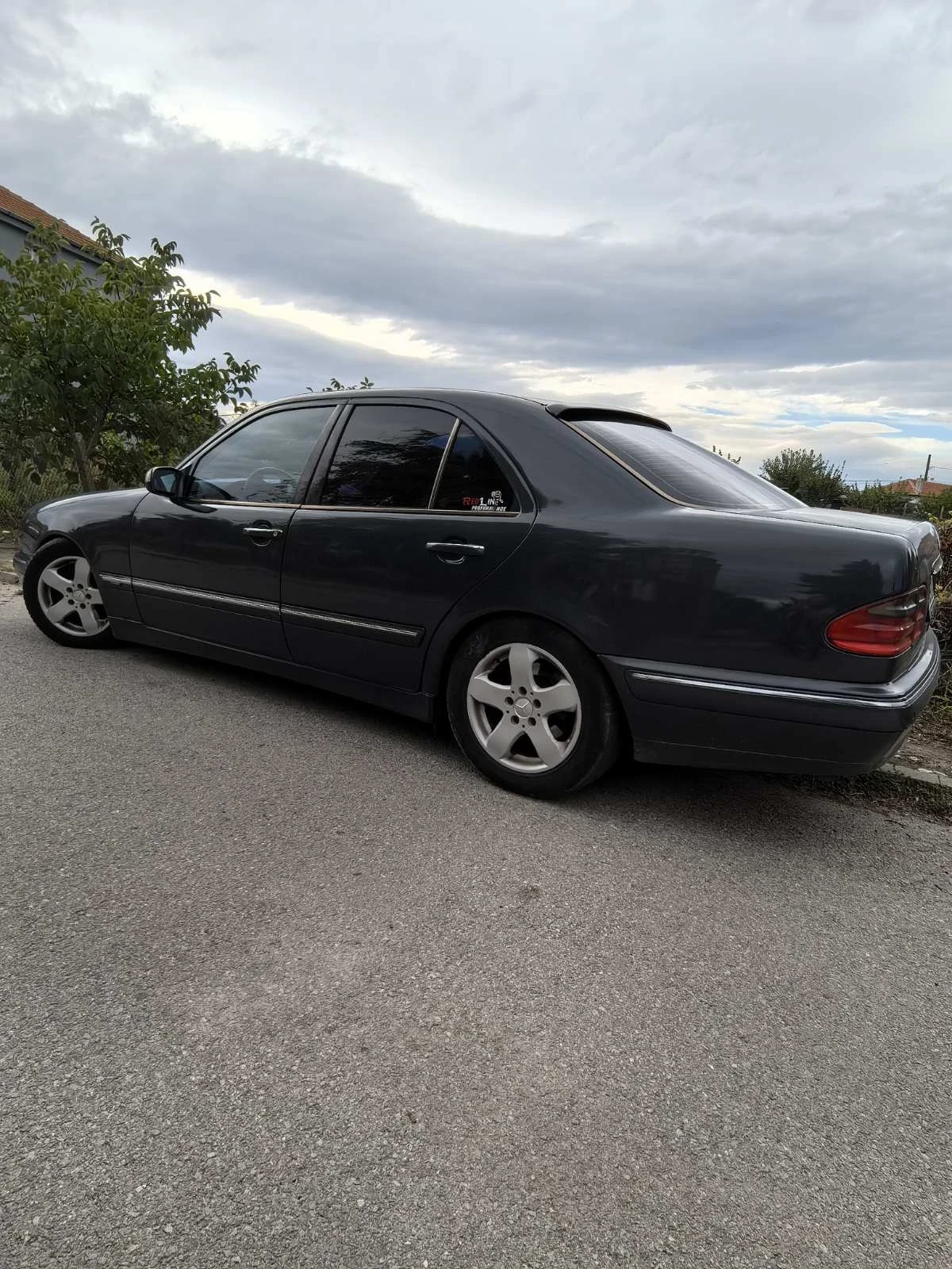 Mercedes-Benz E 320, снимка 2 - Автомобили и джипове - 53906417