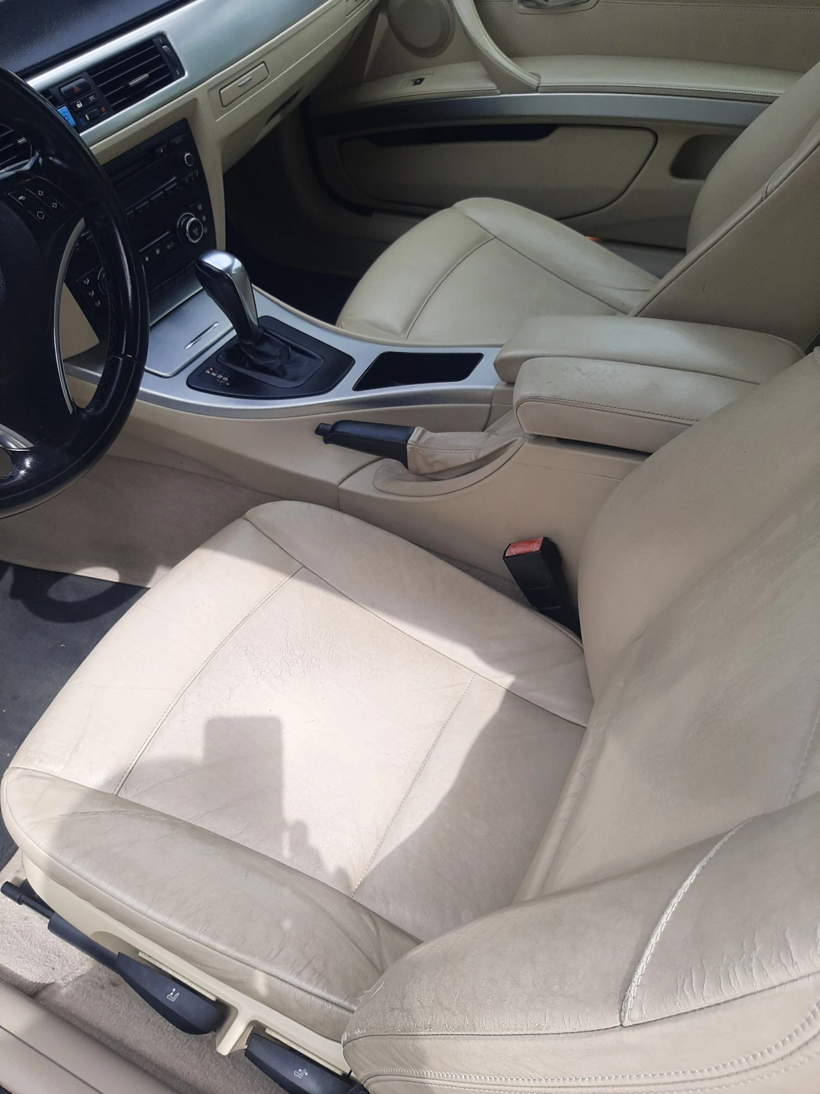 BMW 320 320  купе кожа автомат, снимка 11 - Автомобили и джипове - 54110776