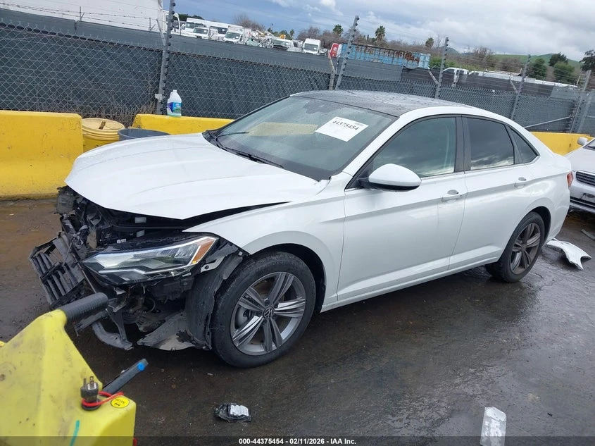 VW Jetta 1.5L I-4 DI, DOHC, VVT, TURBO, 158HP Front Wheel | Mobile.bg � ����������� 2