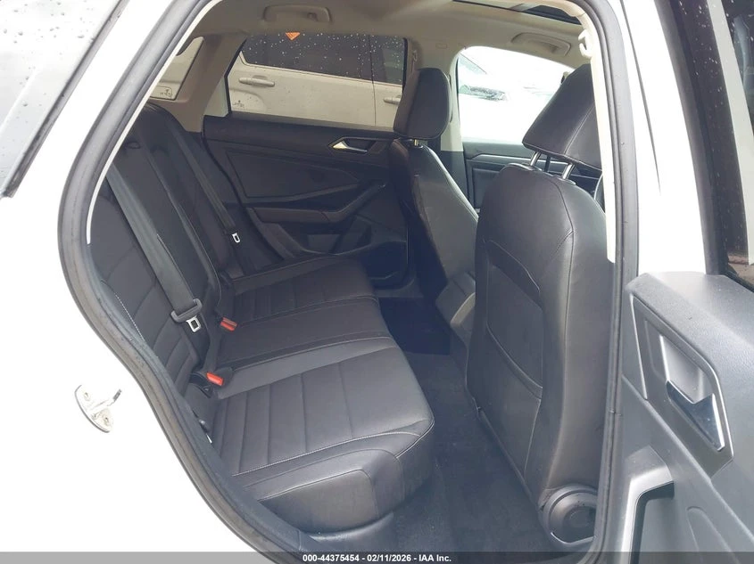 VW Jetta 1.5L I-4 DI, DOHC, VVT, TURBO, 158HP Front Wheel | Mobile.bg � ����������� 8
