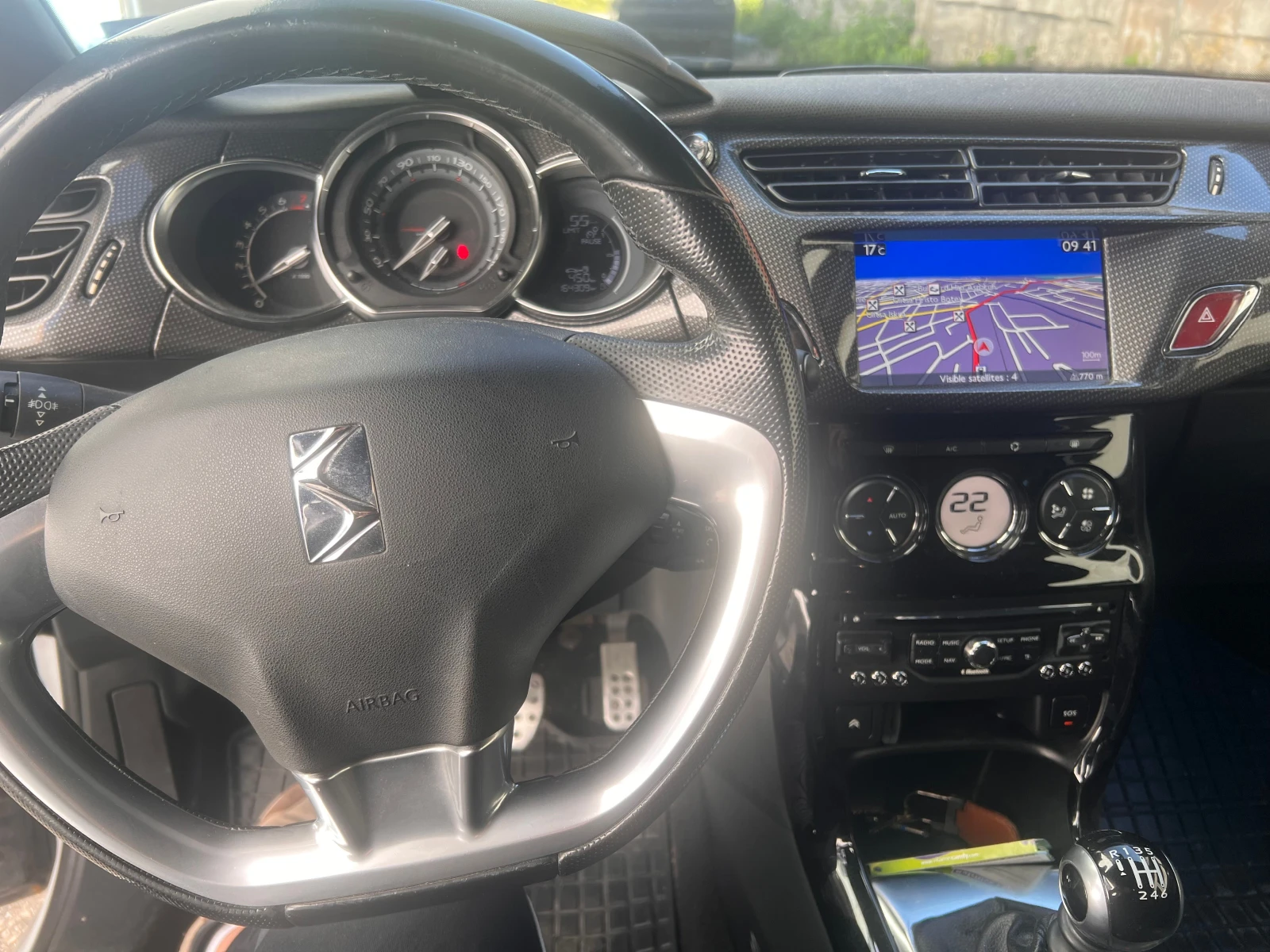 Citroen DS3, снимка 8 - Автомобили и джипове - 54594791