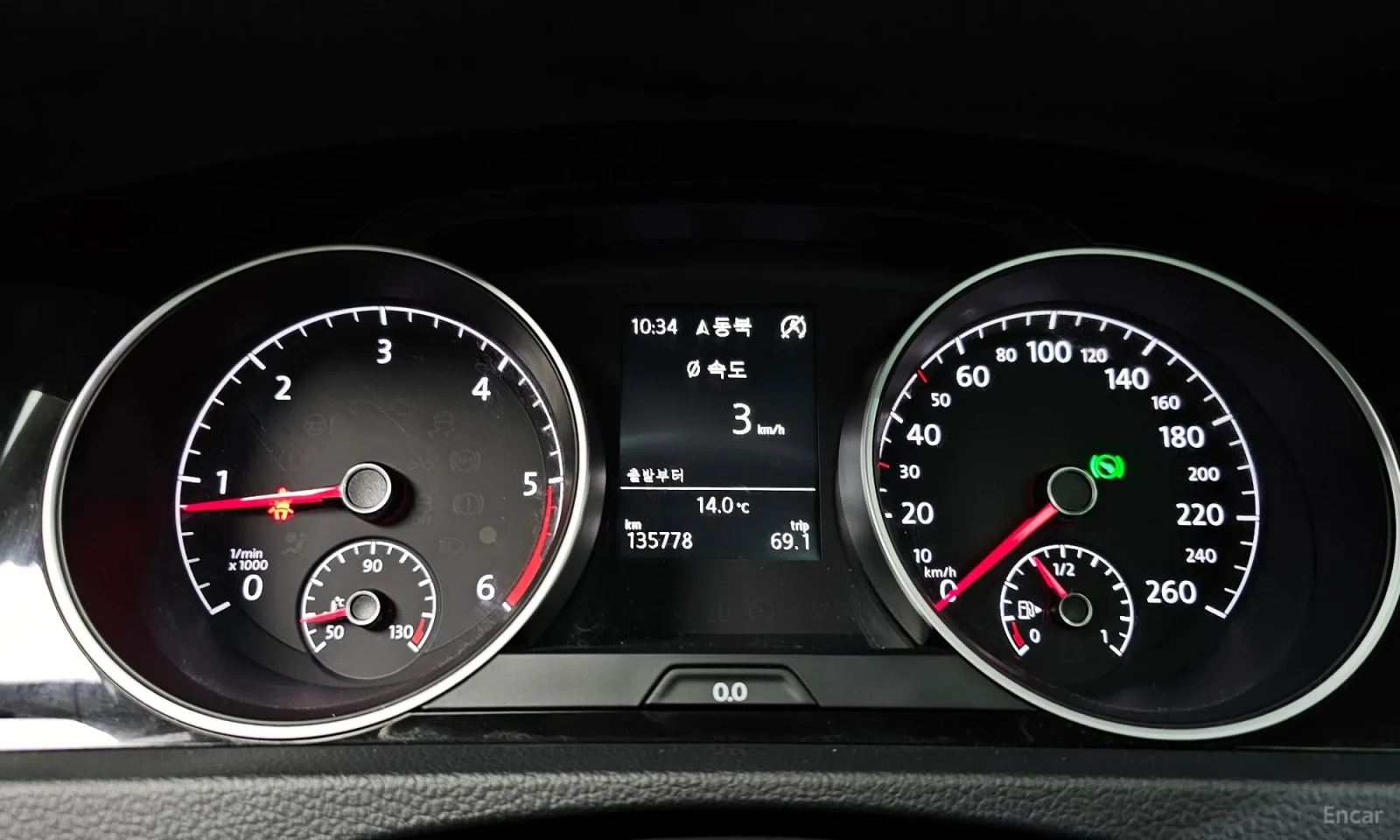 VW Golf FULL* PREMIUM* 135000KM!!!, снимка 8 - Автомобили и джипове - 55062643