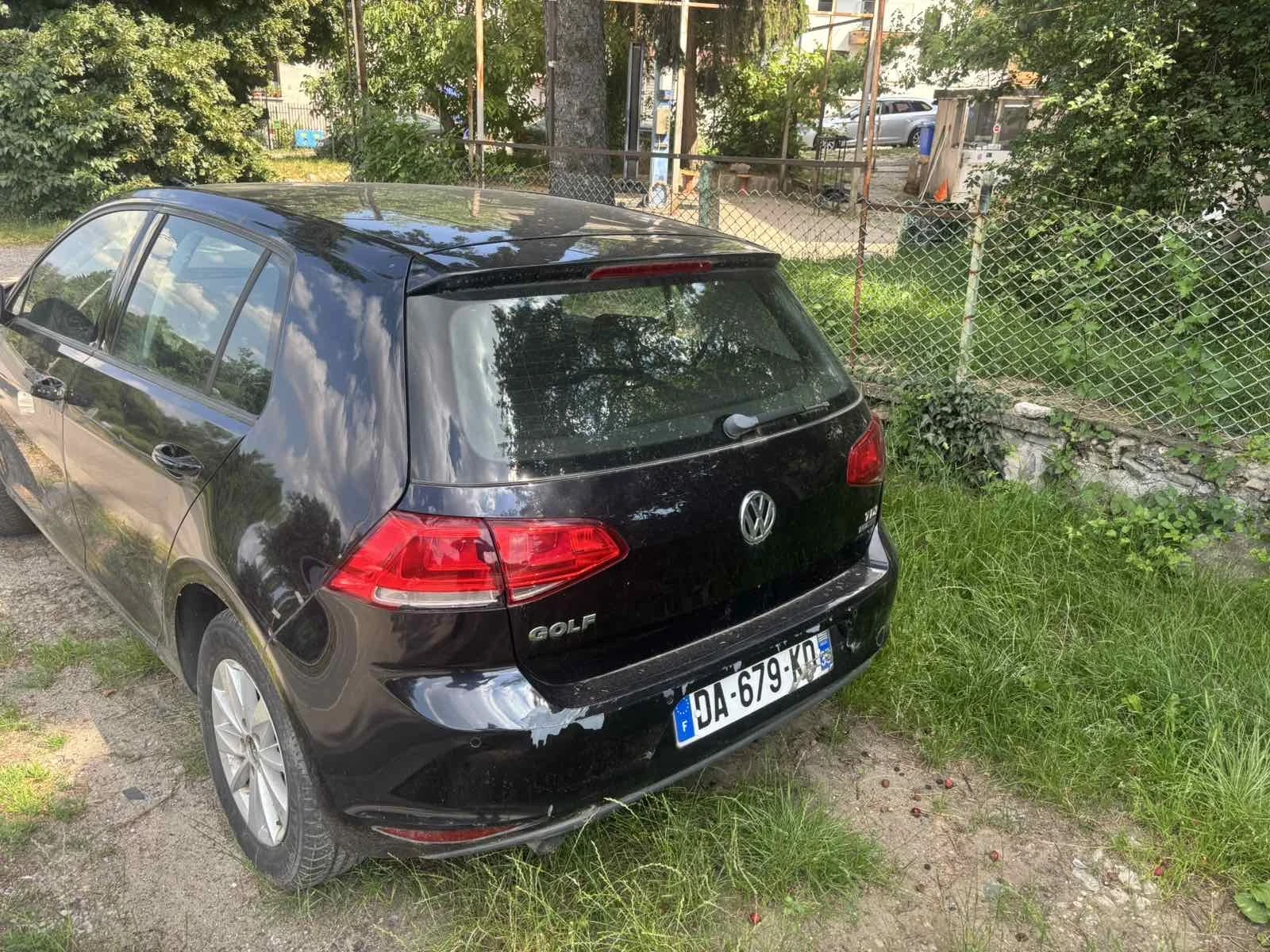 VW Golf 1.6 TDI, снимка 2 - Автомобили и джипове - 55077270