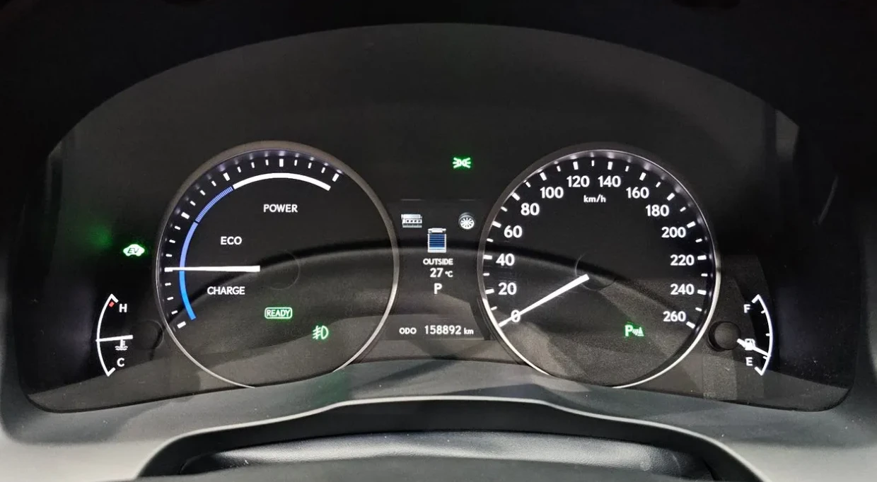 Lexus ES 300 H 3.0 Хибрид, снимка 5 - Автомобили и джипове - 55113694