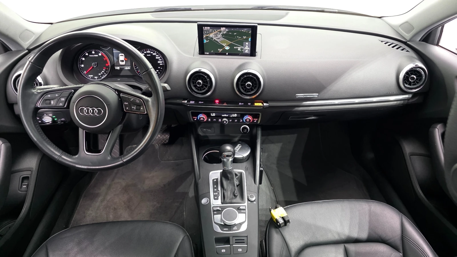 Audi A3 2.0 40TFSI, снимка 6 - Автомобили и джипове - 55197847