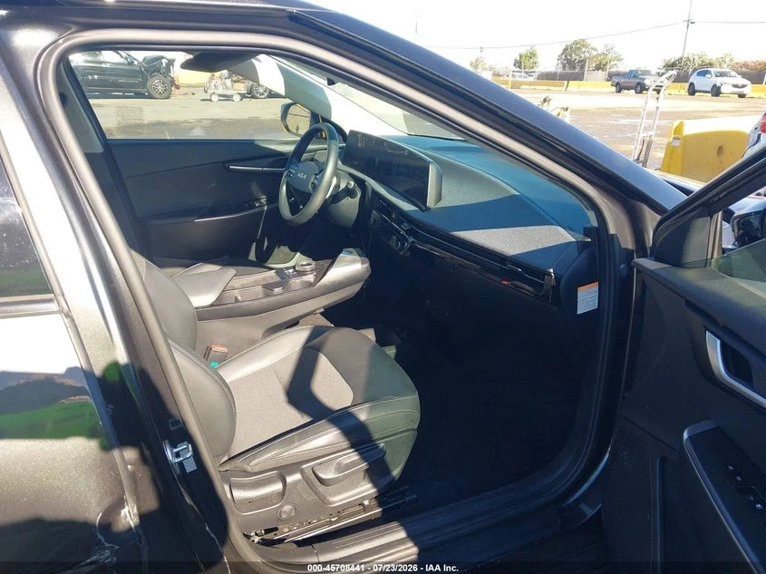 Kia EV6 Light, снимка 4 - Автомобили и джипове - 55559827
