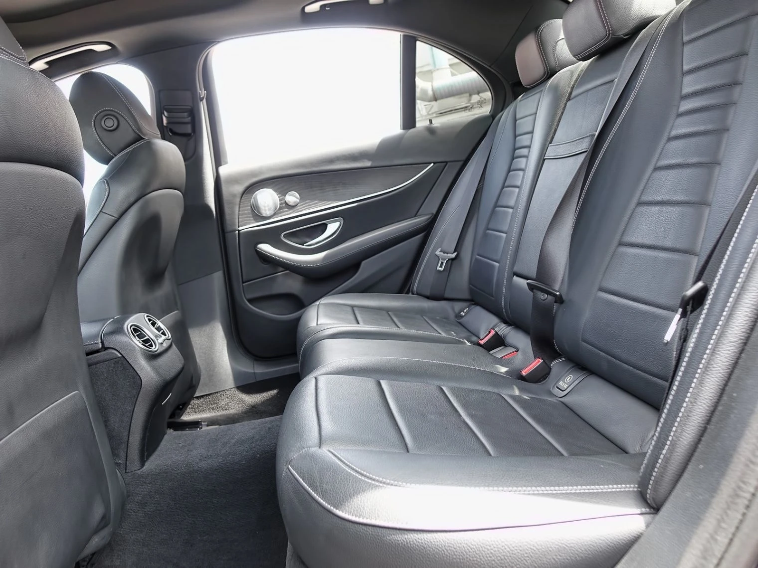 Mercedes-Benz E 400 W213 AMG pack 333к.с., снимка 6 - Автомобили и джипове - 55911733