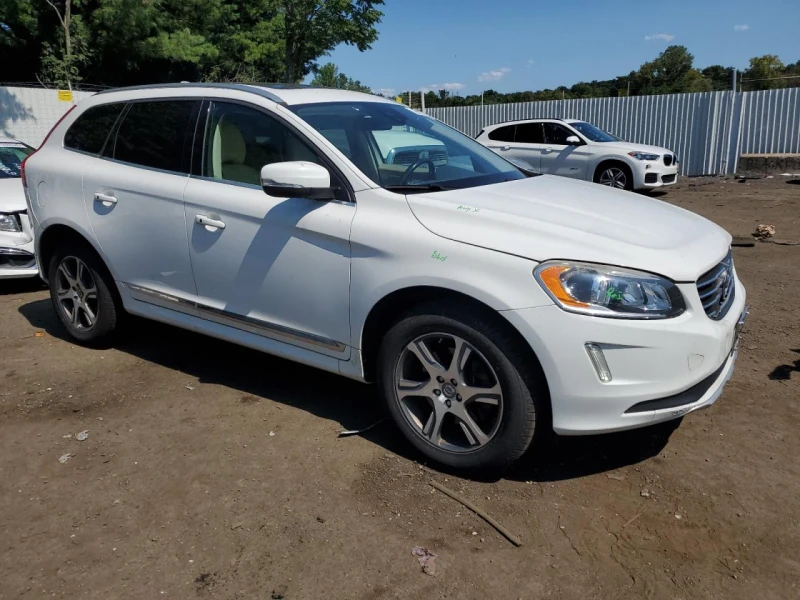 Volvo XC60 T6 AWD, снимка 4 - Автомобили и джипове - 47193224