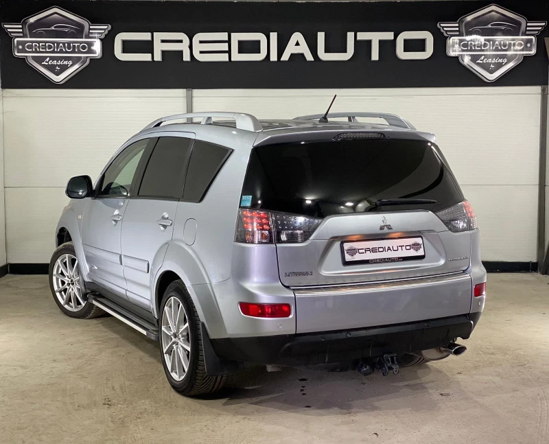 Mitsubishi Outlander 2.4i GAS * NAVI* , снимка 4 - Автомобили и джипове - 49104872