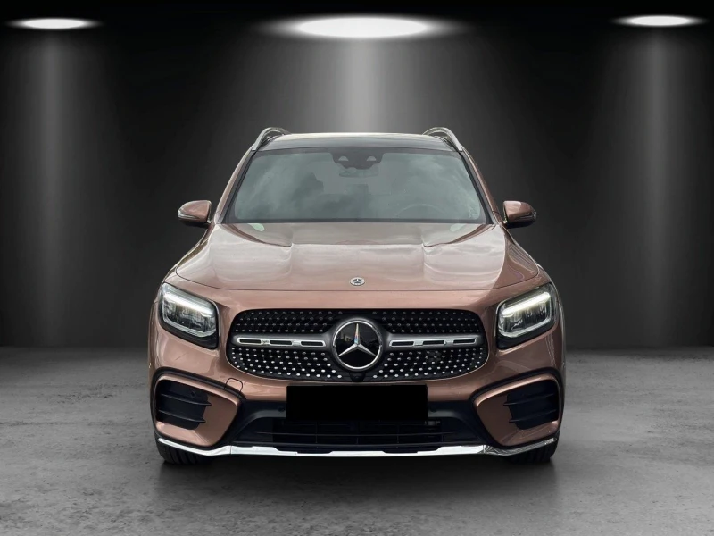 Mercedes-Benz GLB 250* AMG* DISTR* PANO* KEYLESS* , снимка 2 - Автомобили и джипове - 52413334