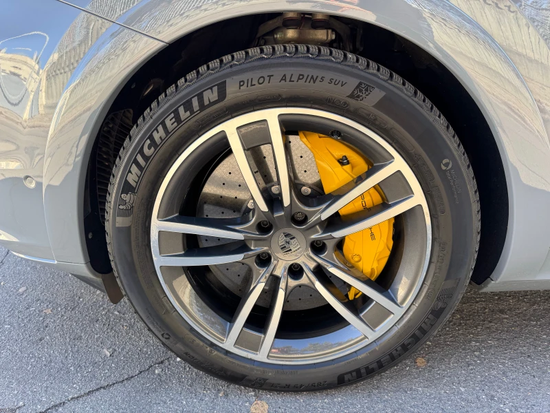 Porsche Cayenne Turbo E-Hybrid Carbon Design Burmester , снимка 16 - Автомобили и джипове - 52626350