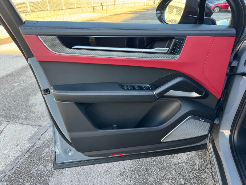 Porsche Cayenne Turbo E-Hybrid Carbon Design Burmester , снимка 10 - Автомобили и джипове - 52626350