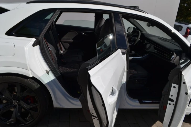 Audi RSQ8 4.0TFSI Quattro, снимка 7 - Автомобили и джипове - 52822529