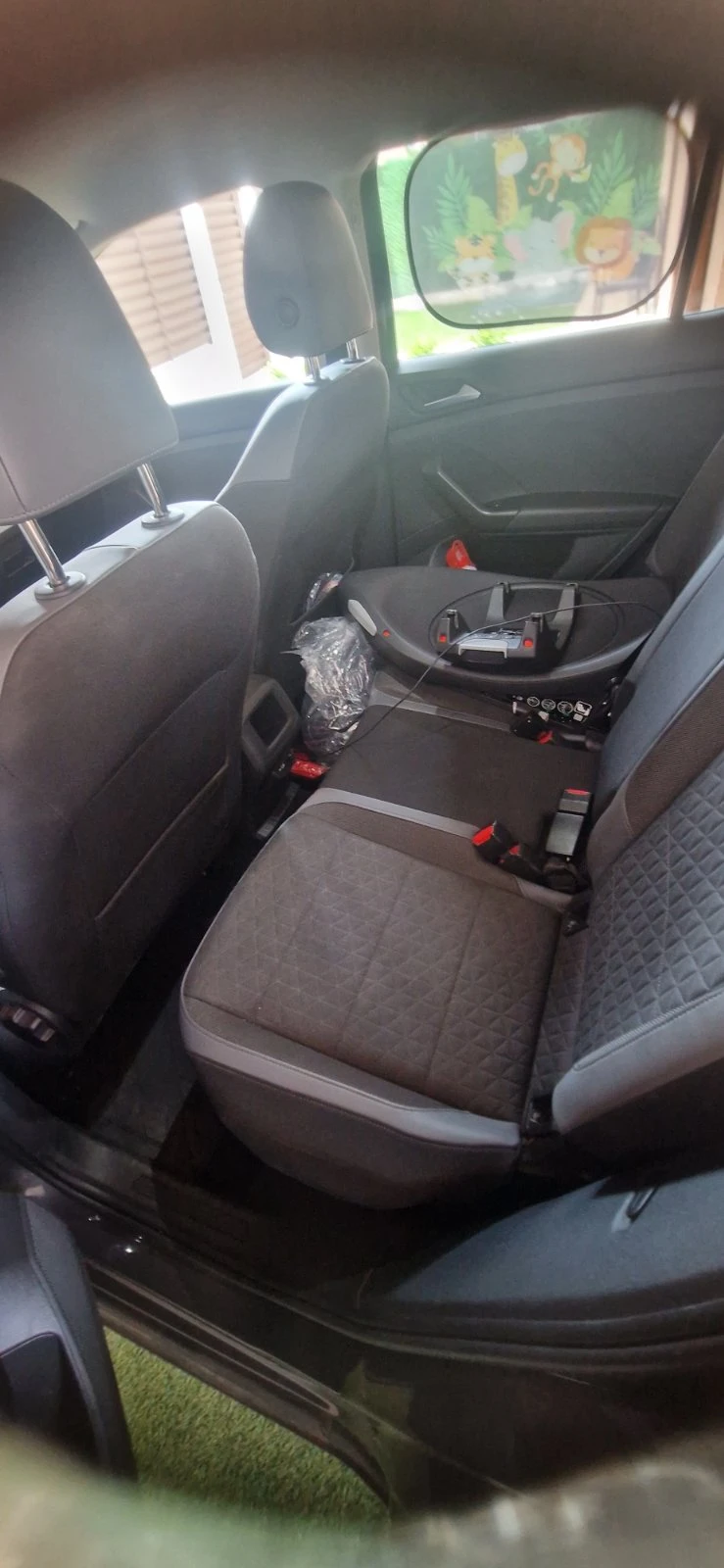 VW T-Cross, снимка 11 - Автомобили и джипове - 54610455