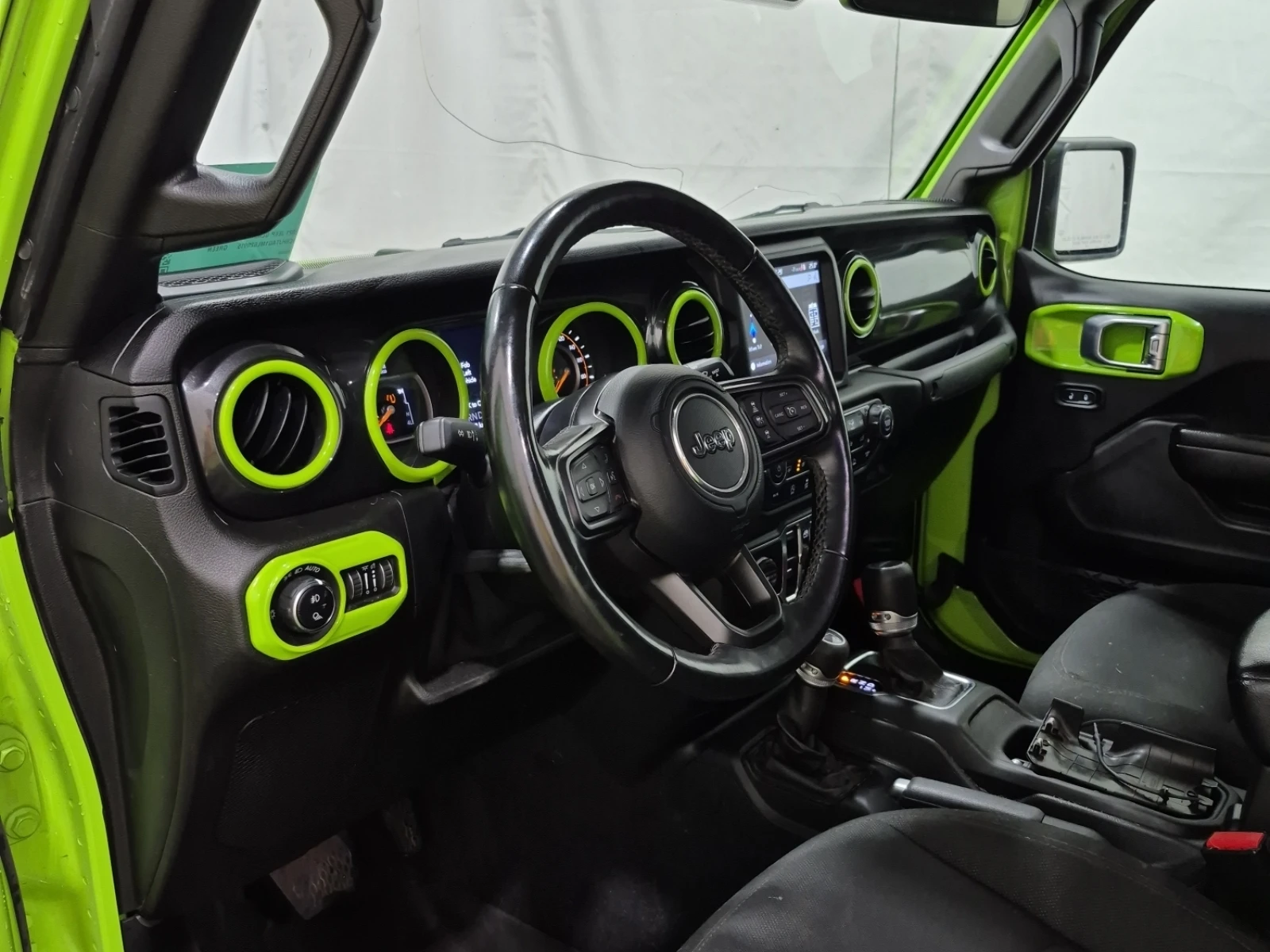 Jeep Gladiator * CARFAX *    | Mobile.bg   7