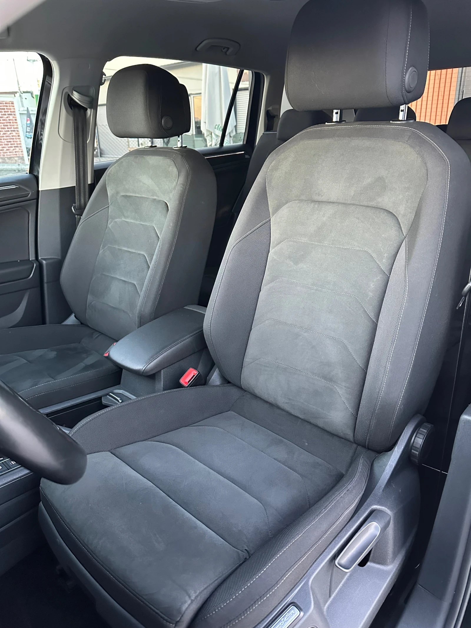 VW Tiguan Allspace R LINE :: DISTRONIK:: 7 МЕСТЕН:: DIGITAL::IQ LIGHT - изображение 9