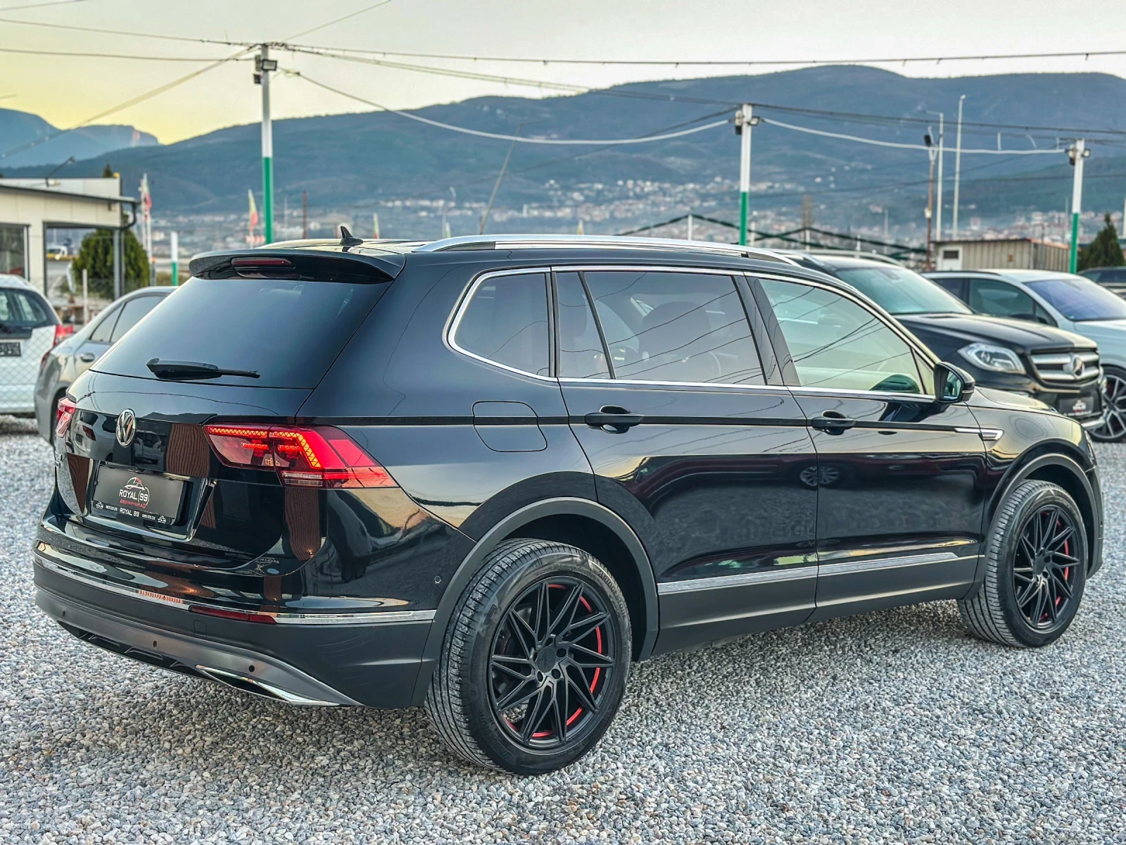 VW Tiguan Allspace R LINE :: DISTRONIK:: 7 МЕСТЕН:: DIGITAL::IQ LIGHT - изображение 4