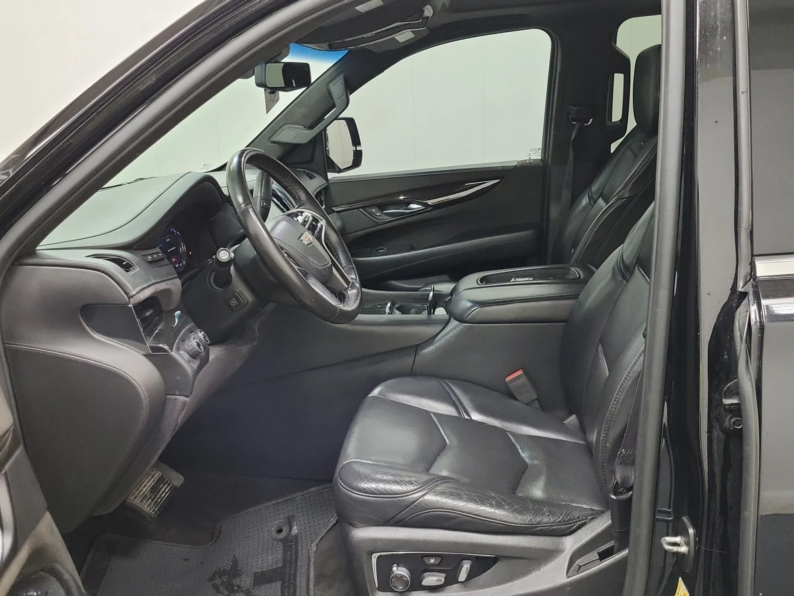 Cadillac Escalade PLATINUM * * CARFAX * * АВТО КРЕДИТ * *  - изображение 5