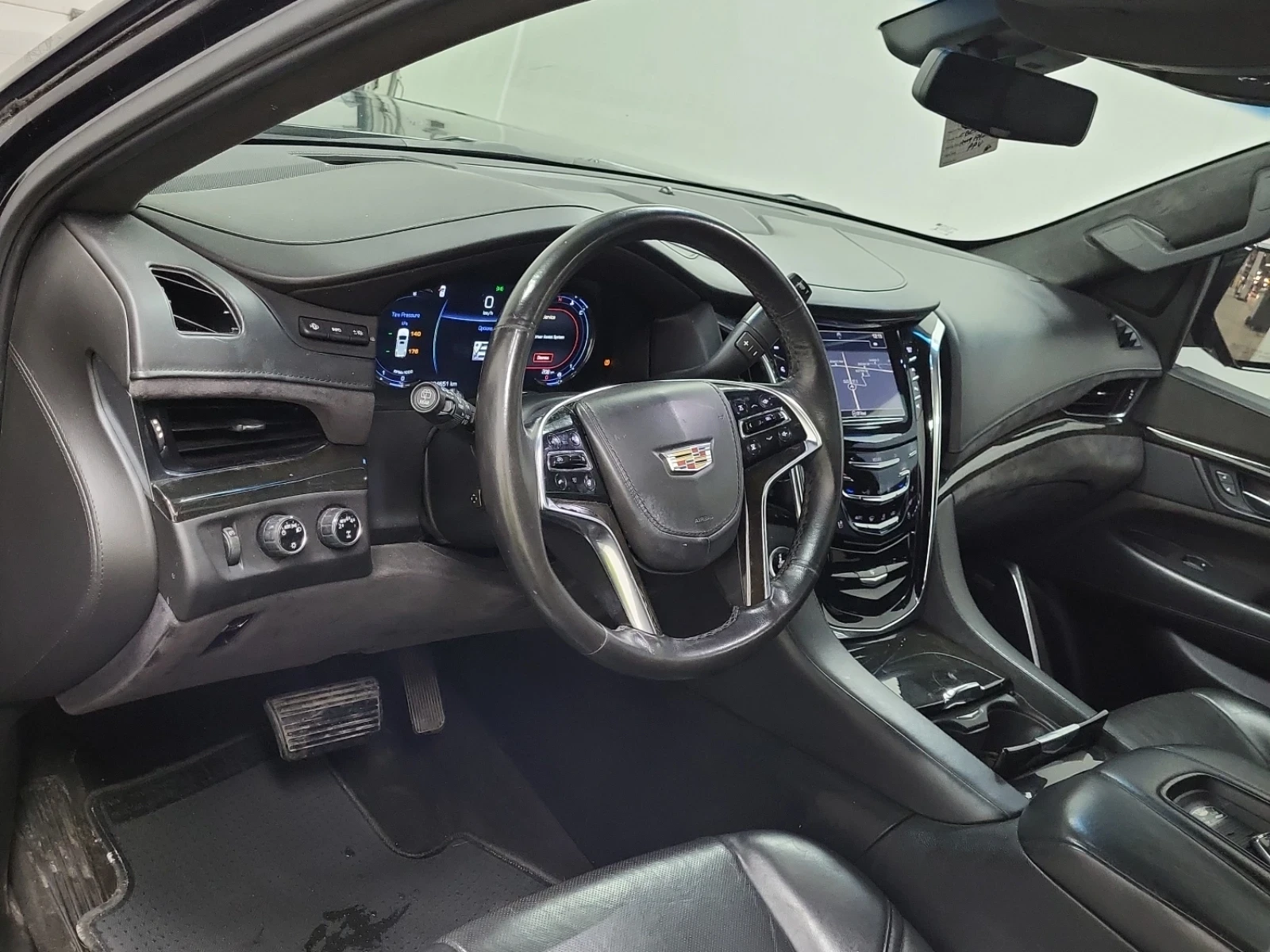 Cadillac Escalade PLATINUM * * CARFAX * * АВТО КРЕДИТ * *  - изображение 6