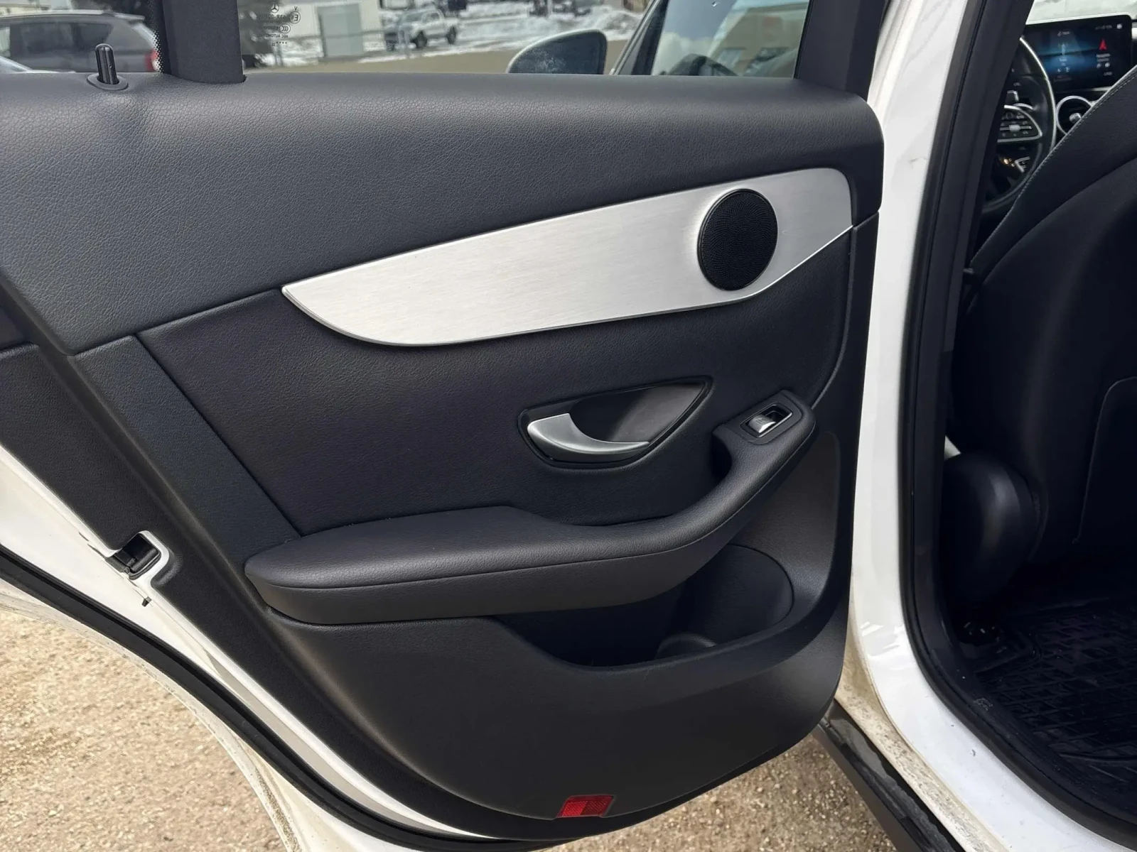 Mercedes-Benz GLC 300 * * CARFAX * * АВТО КРЕДИТ * * , снимка 15 - Автомобили и джипове - 54100831