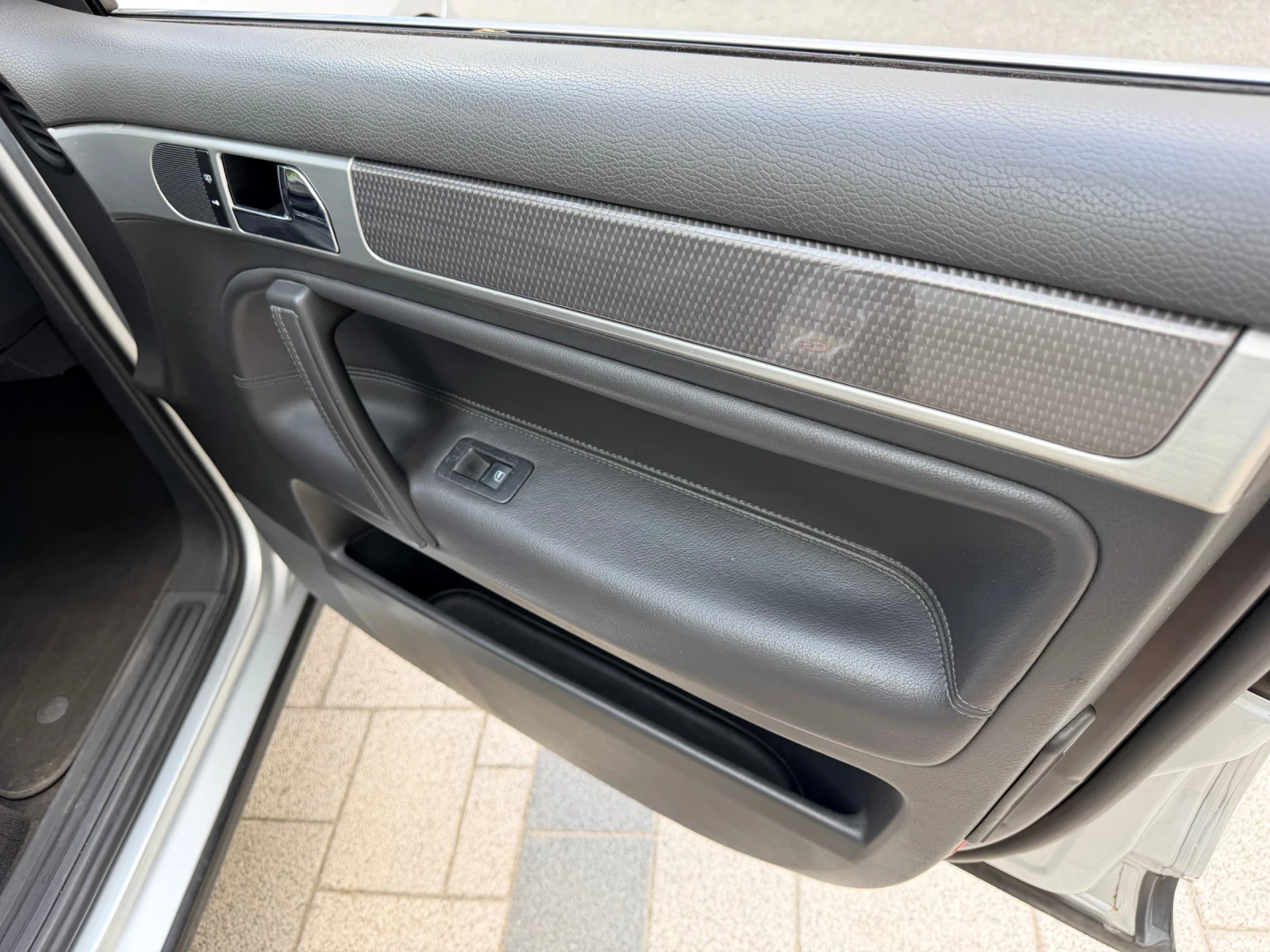 VW Touareg, снимка 13 - Автомобили и джипове - 55094555