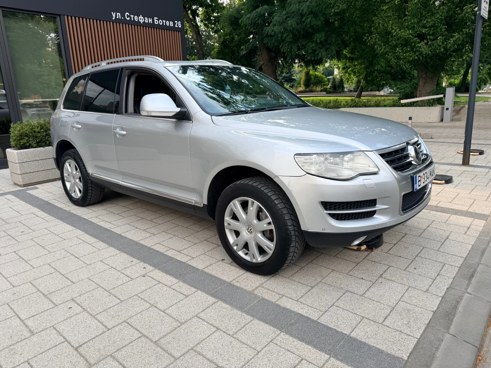 VW Touareg, снимка 6 - Автомобили и джипове - 55094555