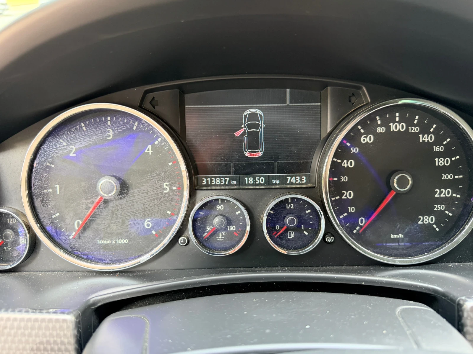 VW Touareg, снимка 7 - Автомобили и джипове - 55094555
