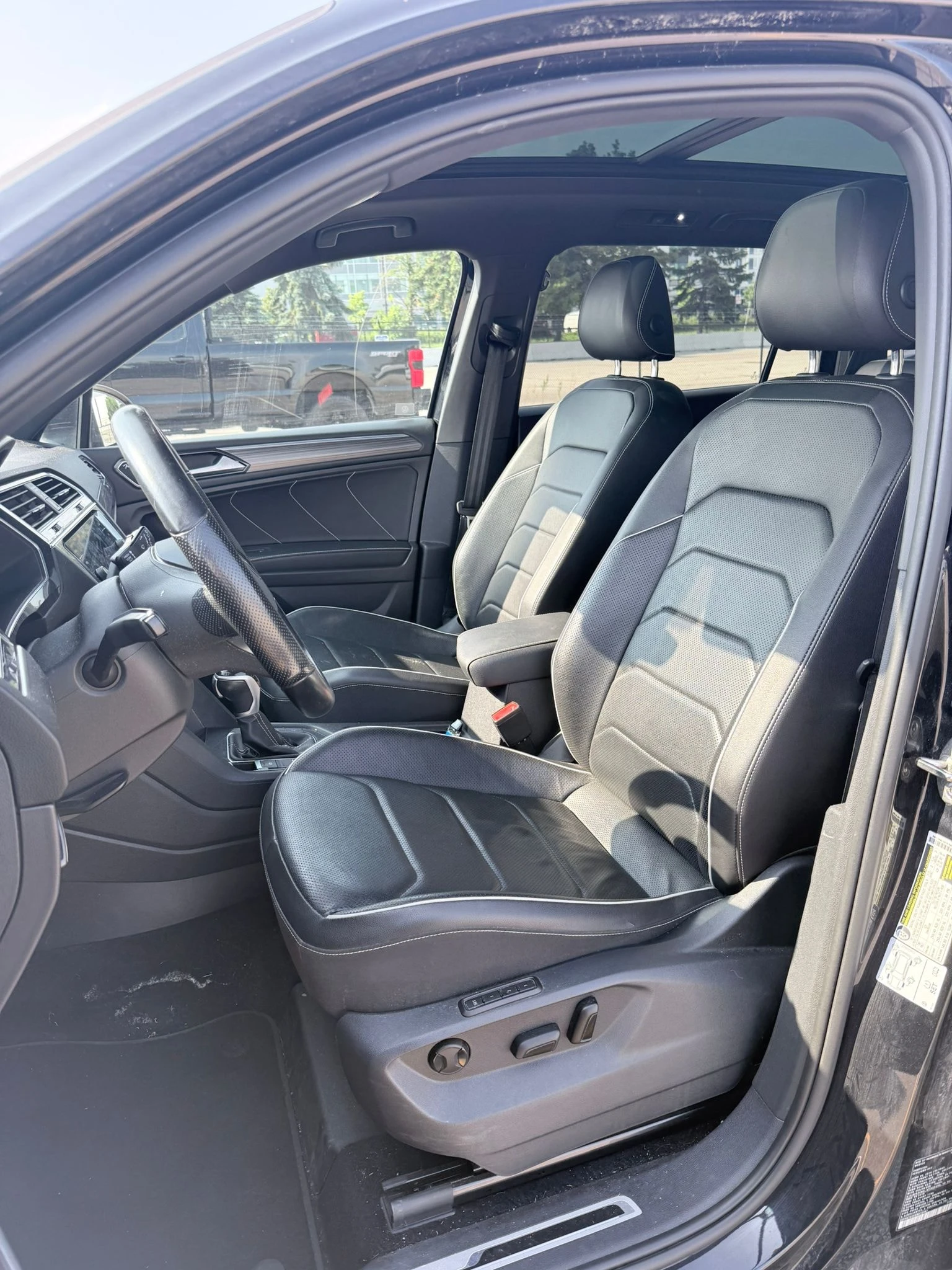 VW Tiguan * Highline R Line * ОБДУВАНЕ* ПОДГРЕВ* , снимка 5 - Автомобили и джипове - 56113184