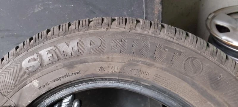 Гуми Зимни 215/65R16, снимка 6 - Гуми и джанти - 30941748