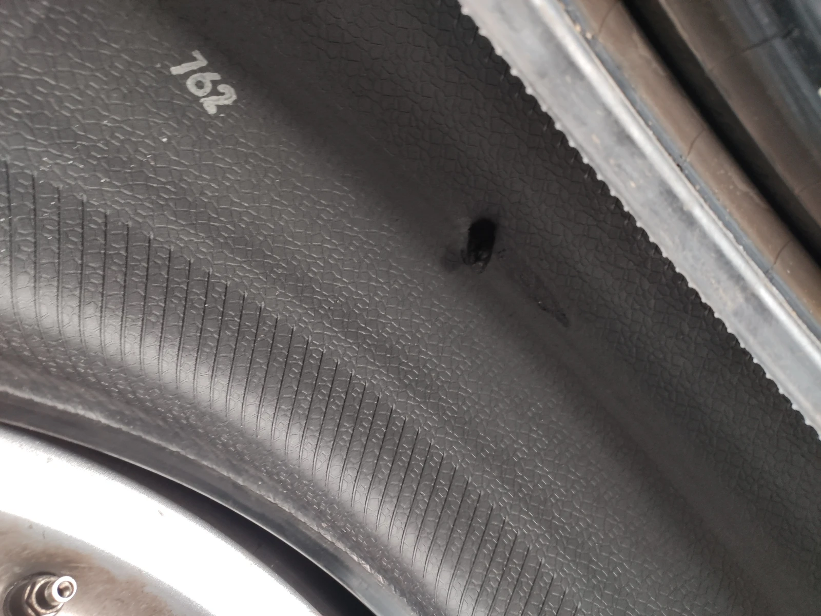  215/45R17 | Mobile.bg   8