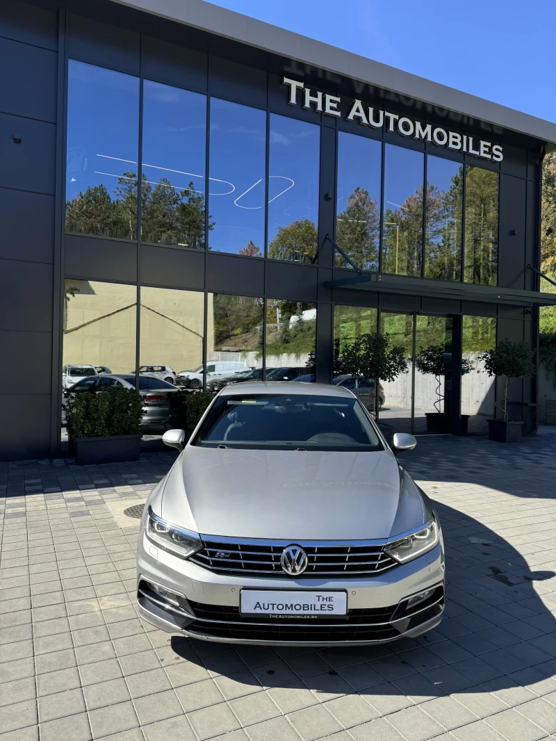 VW Passat R Line, снимка 1 - Автомобили и джипове - 47436908