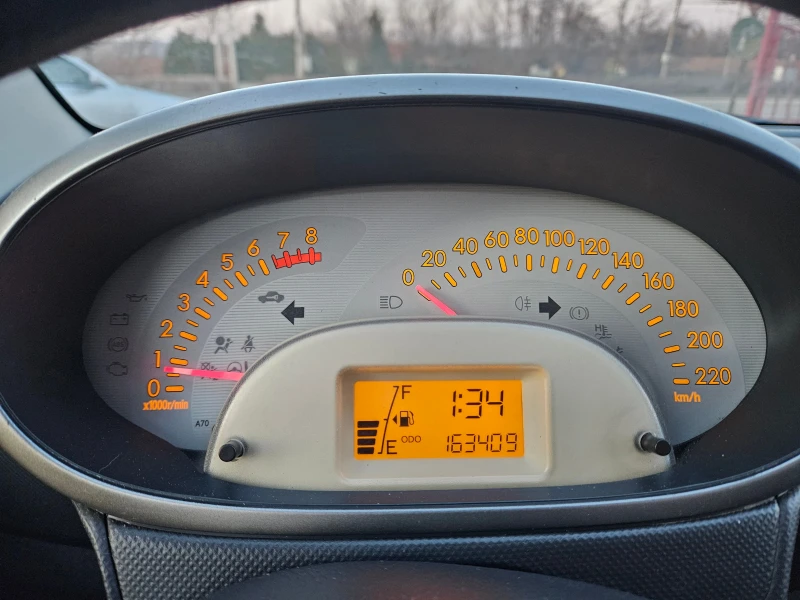 Daihatsu Sirion 1.0, 70к.с., верига!, снимка 14 - Автомобили и джипове - 49091958