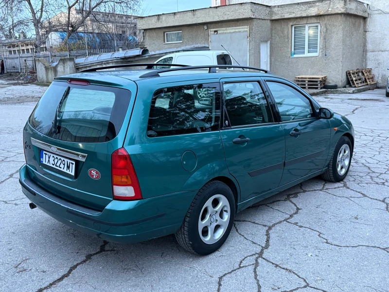 Ford Focus 1.8, снимка 5 - Автомобили и джипове - 52737339