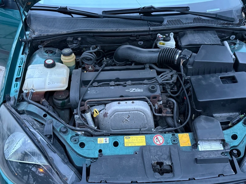Ford Focus 1.8, снимка 10 - Автомобили и джипове - 52737339