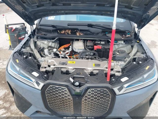 BMW iX XDRIVE50| DSITRONIC| LASER| HUD| HARMAN, снимка 13 - Автомобили и джипове - 55625581