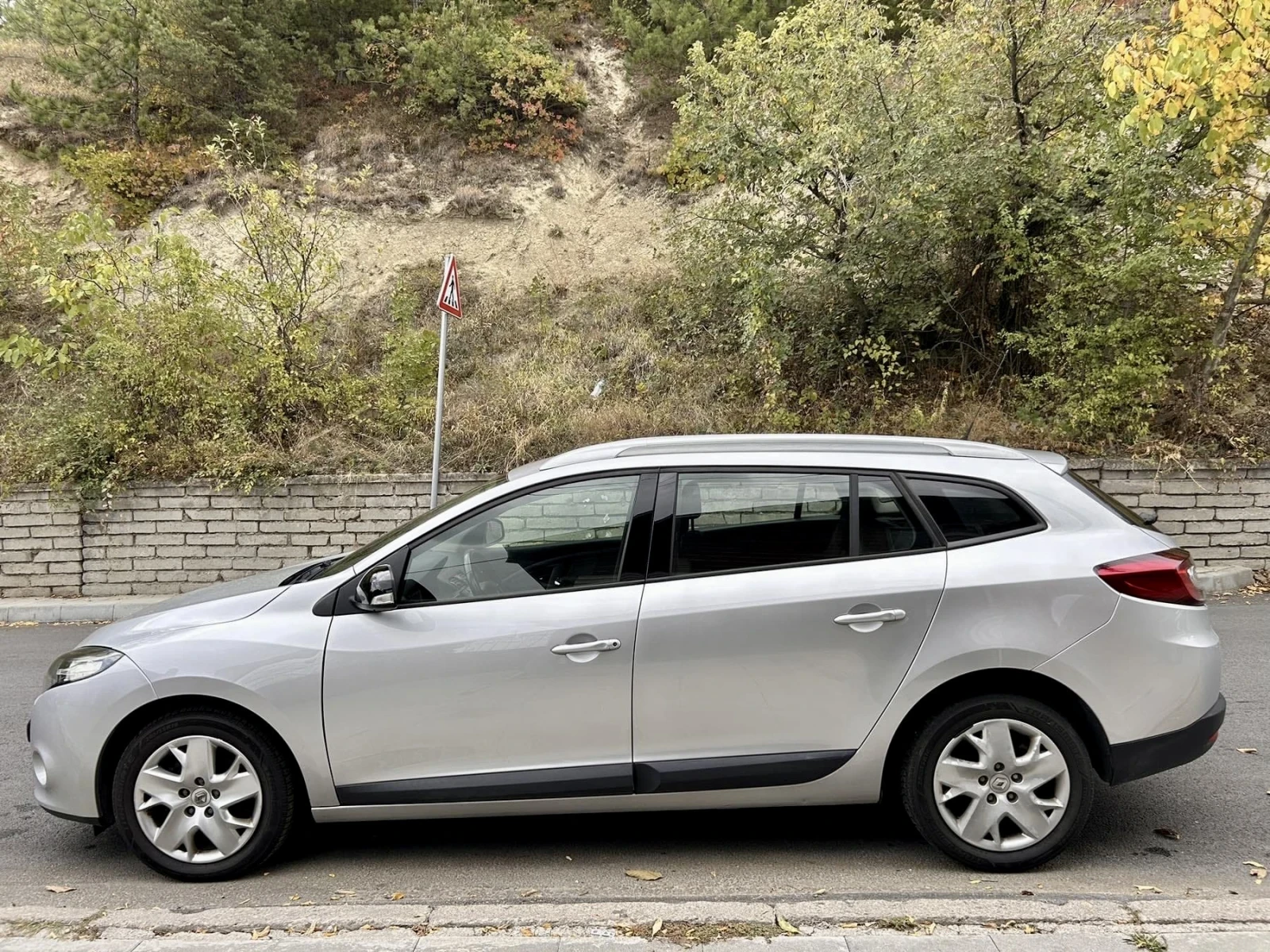 Renault Megane 1.5DTCi Euro 5 - изображение 7