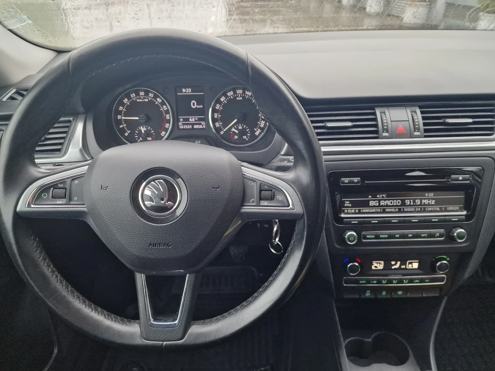 Skoda Rapid 1.6 TDI Spaceback - изображение 10