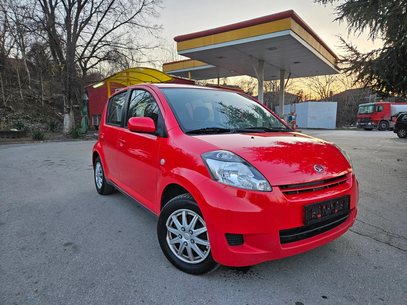 Daihatsu Sirion 1.0, 70к.с., верига! - изображение 3