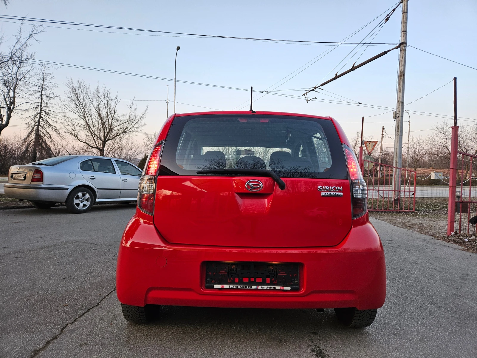 Daihatsu Sirion 1.0, 70к.с., верига! - изображение 6