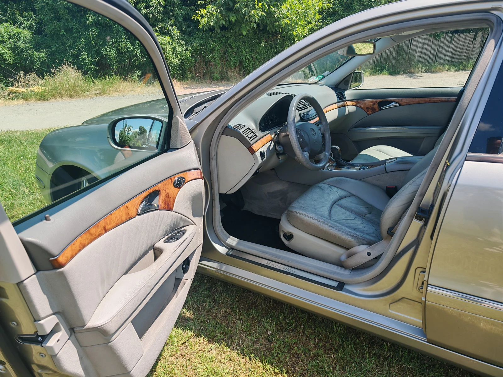 Mercedes-Benz E 220  - изображение 6