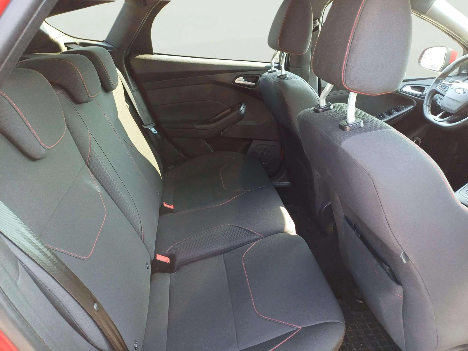 Ford Focus 1.0 EcoBoost - изображение 9