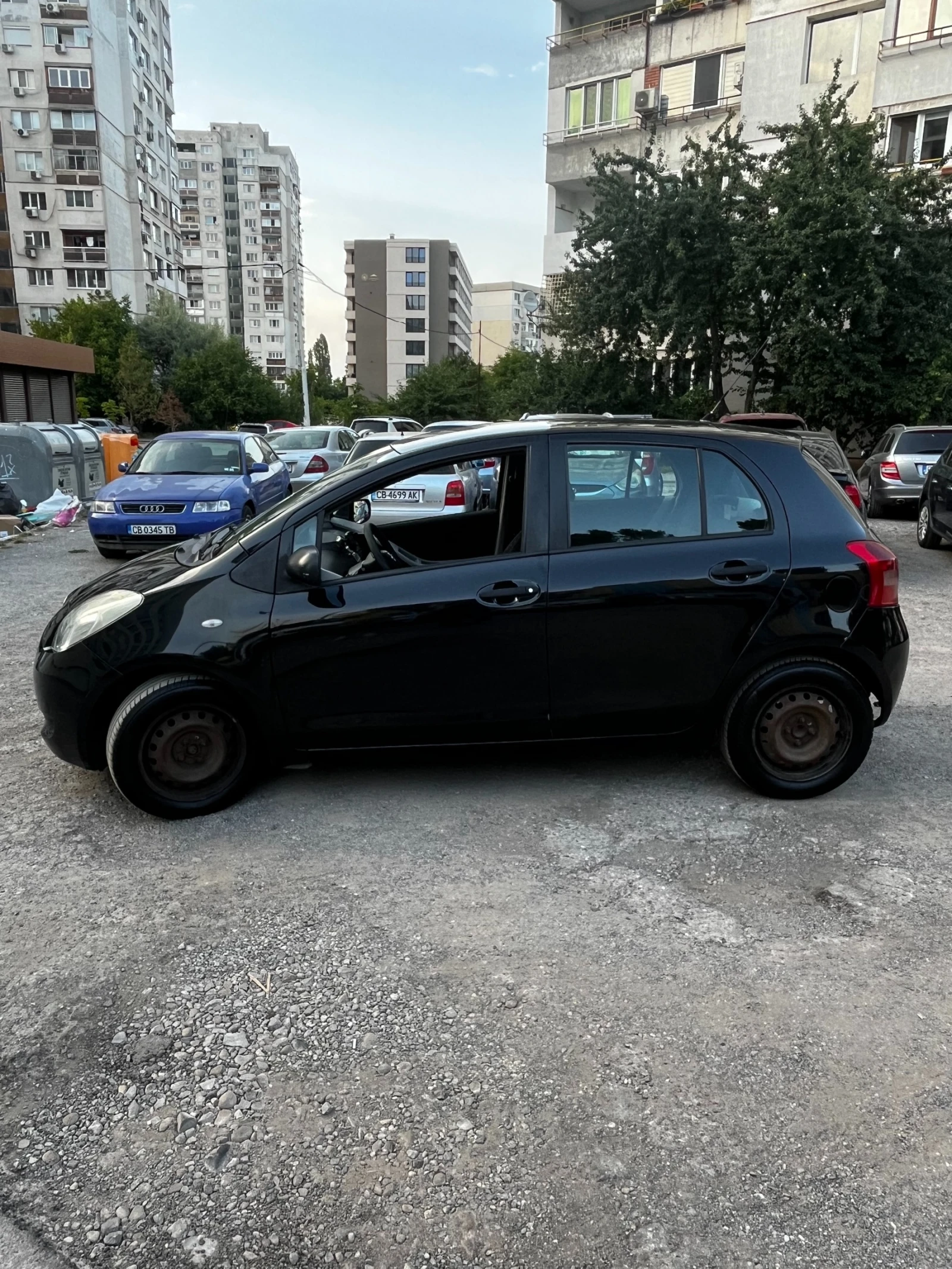 Toyota Yaris  - изображение 8
