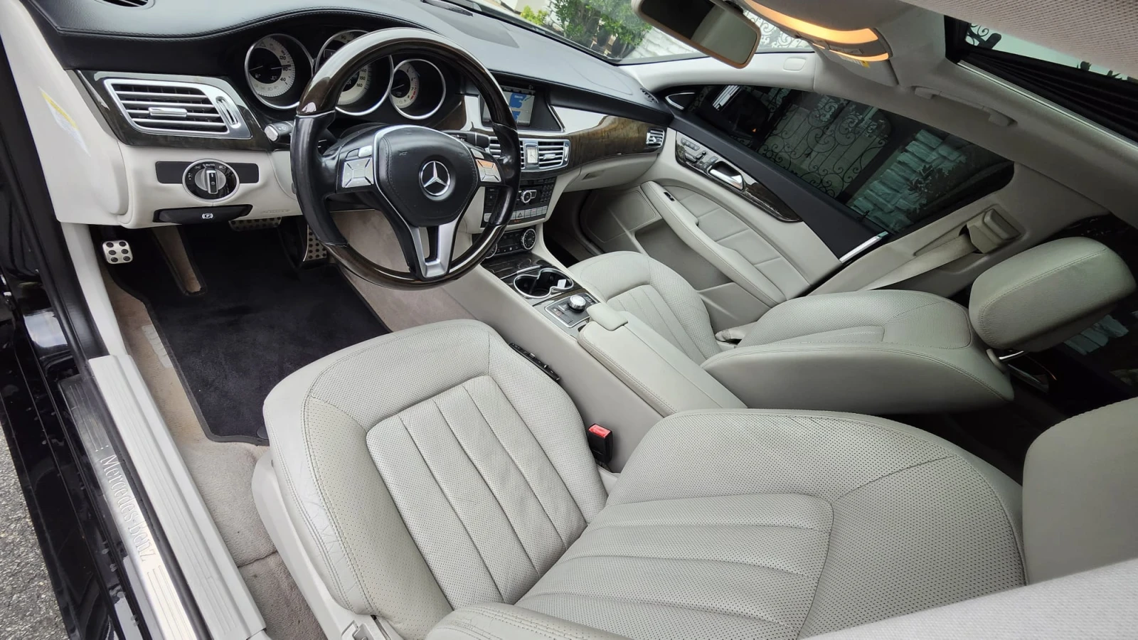 Mercedes-Benz CLS 550 * CARFAX *    | Mobile.bg   12