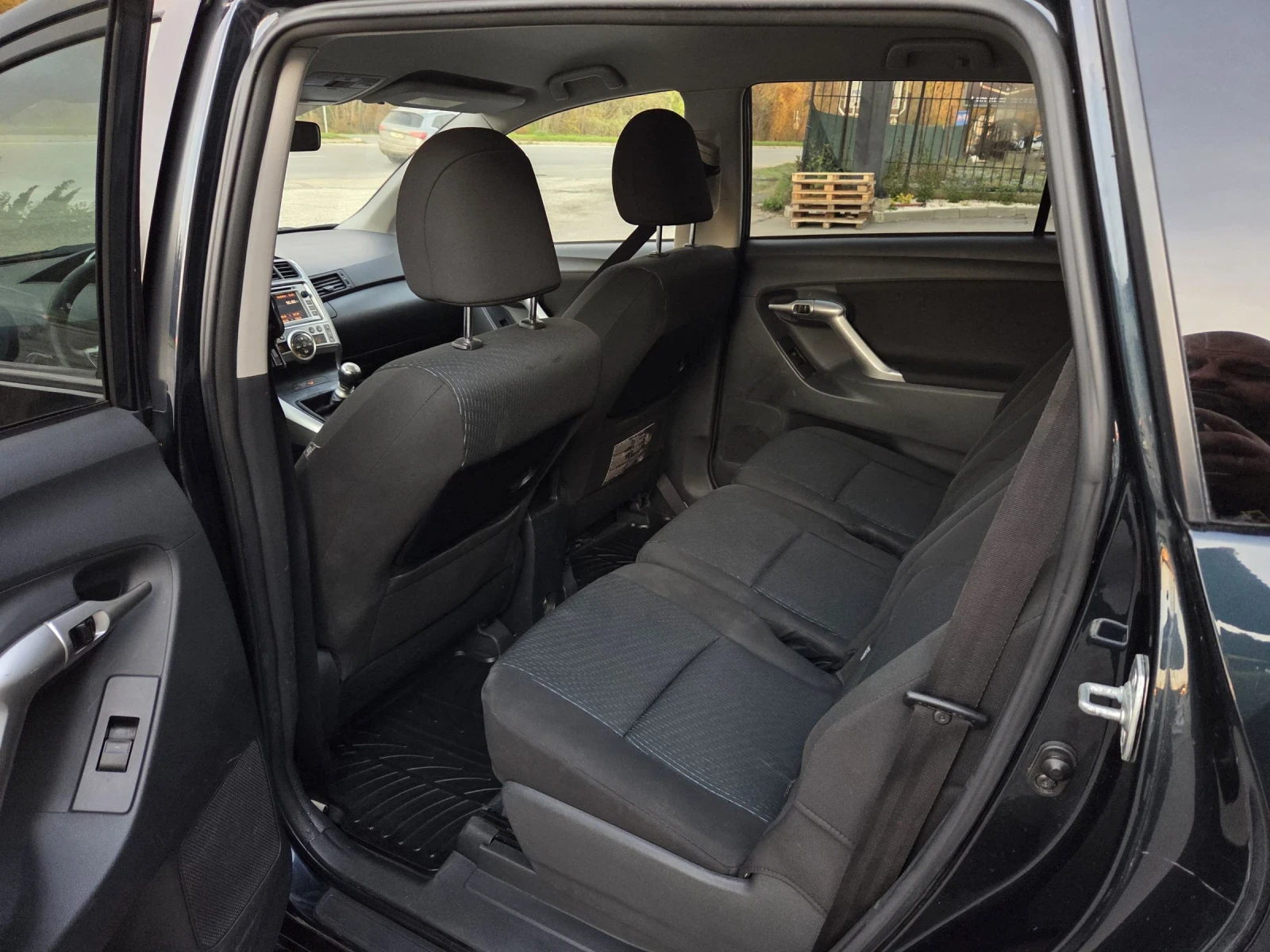 Toyota Verso 2, 2 tdi 126 hp | Mobile.bg   10