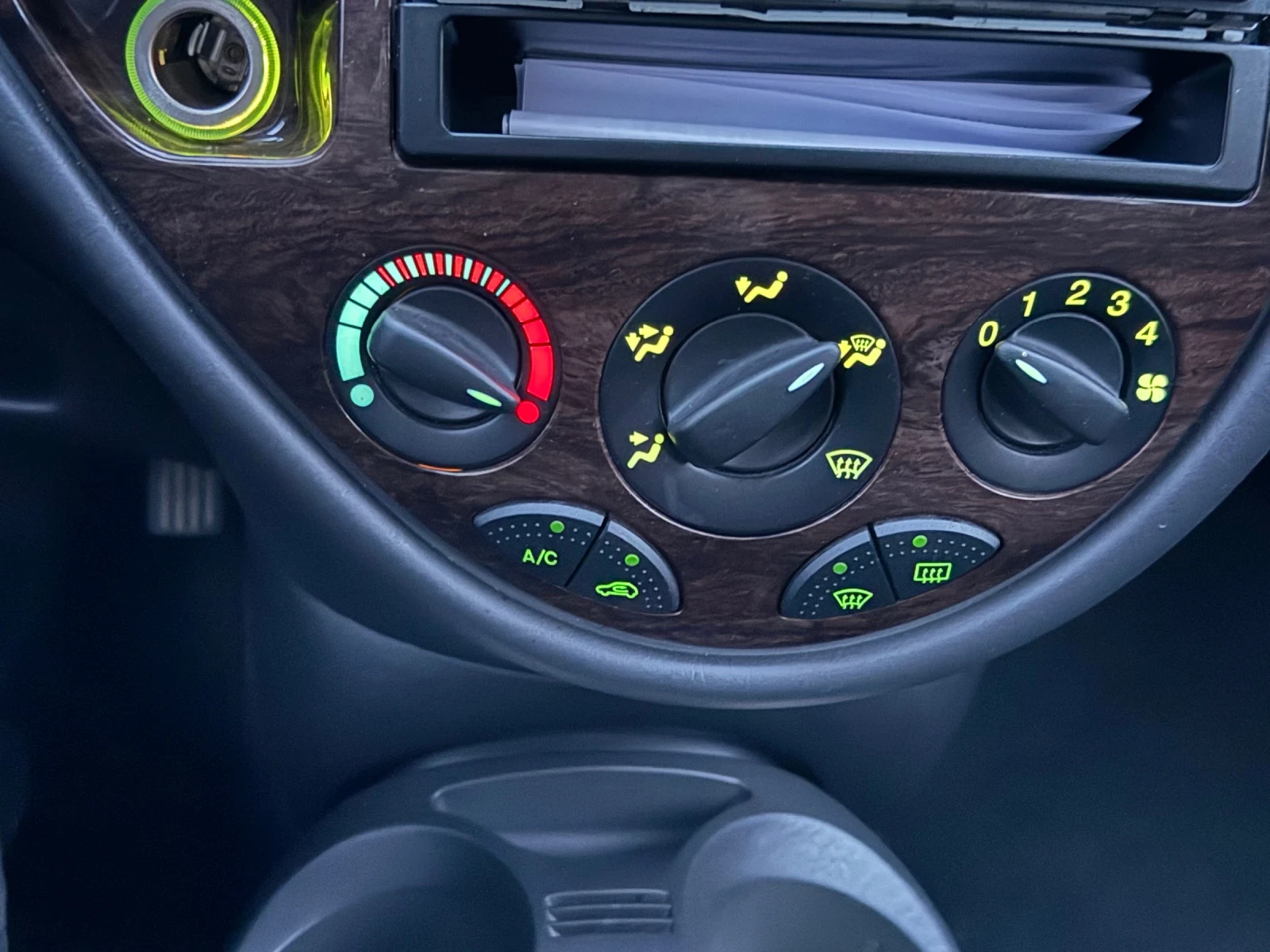 Ford Focus 1.8 | Mobile.bg   11