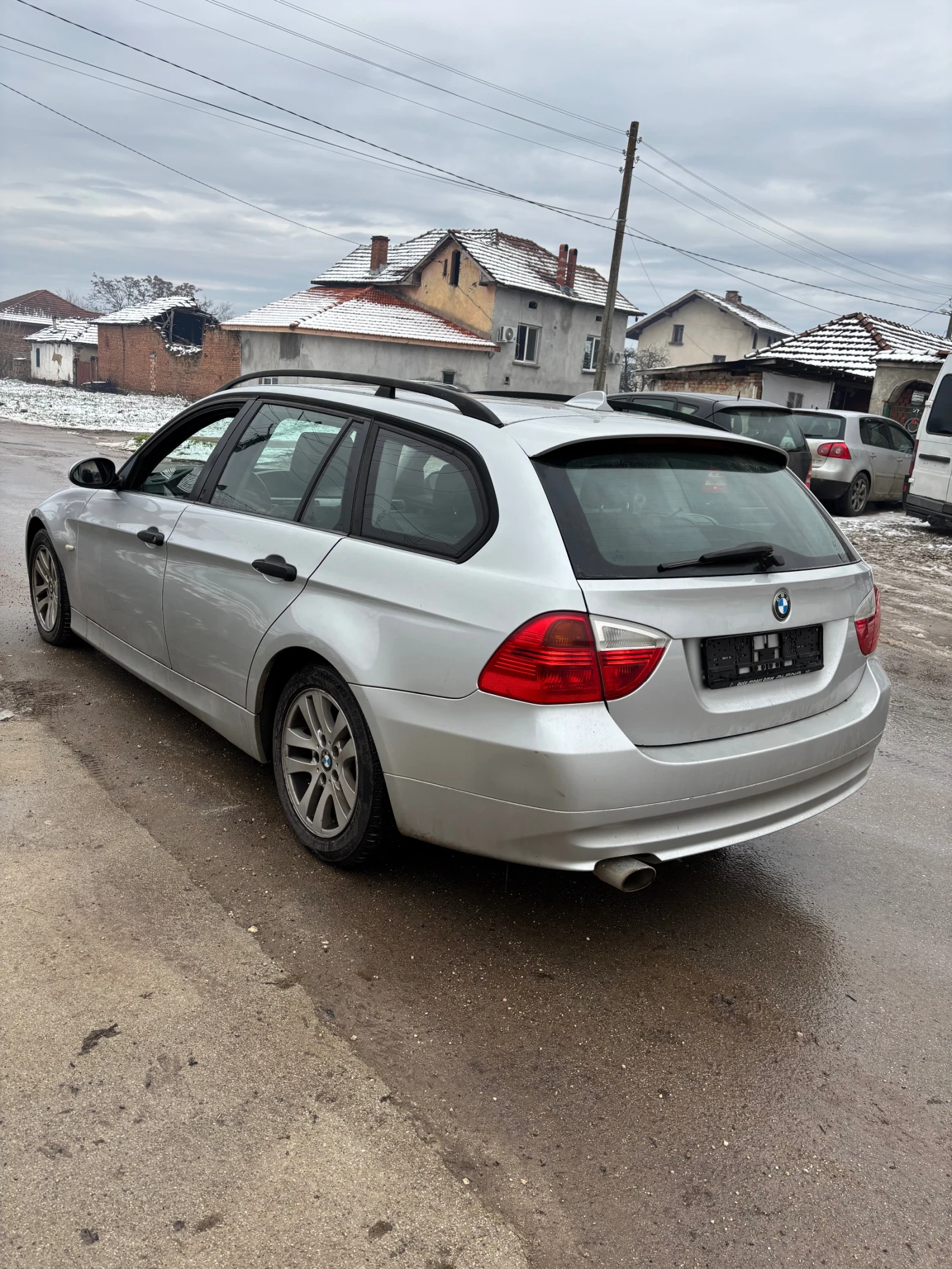 BMW 320 320d - изображение 3